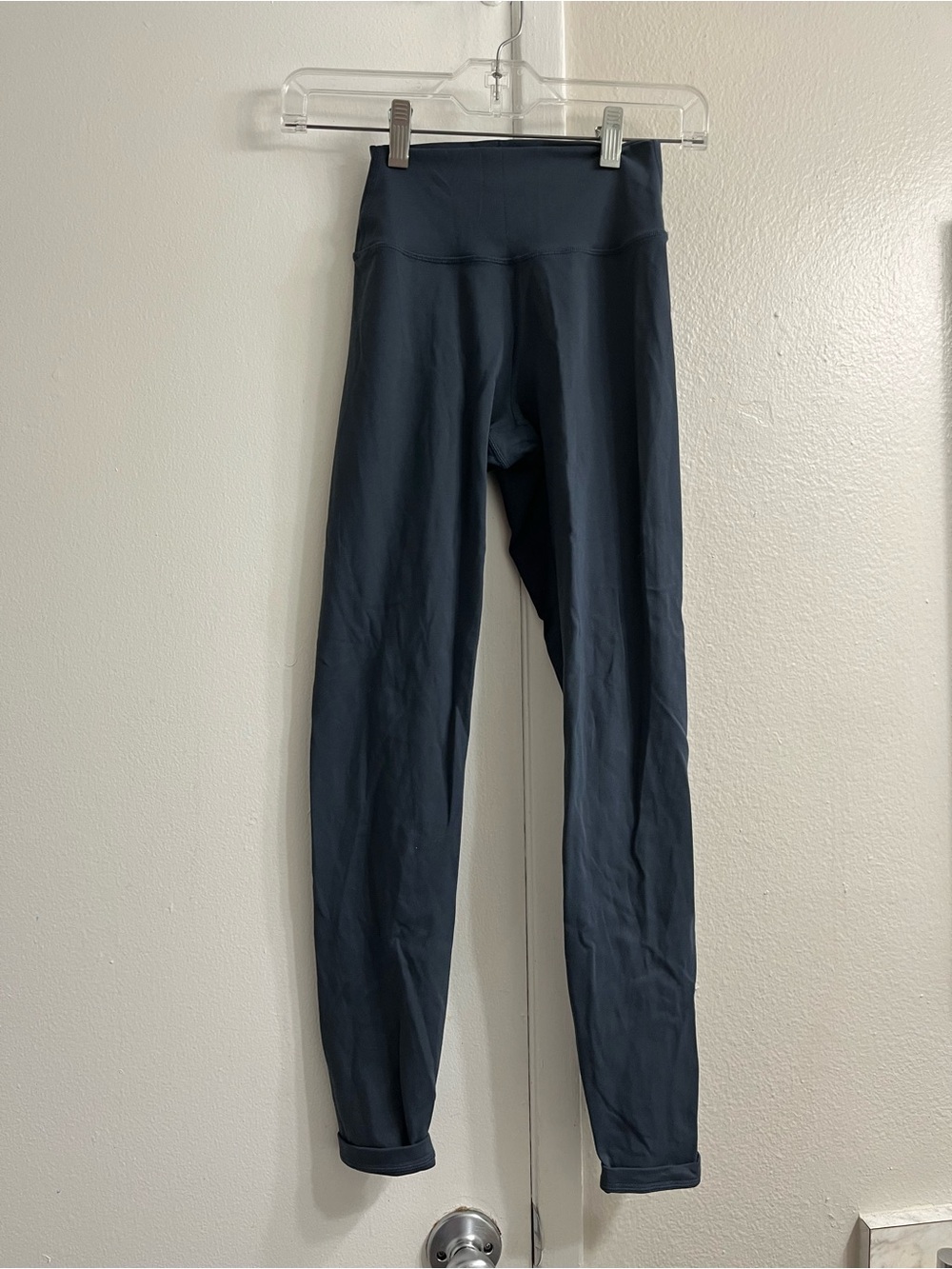 Sporty & Rich Navy High-Waist Leggings